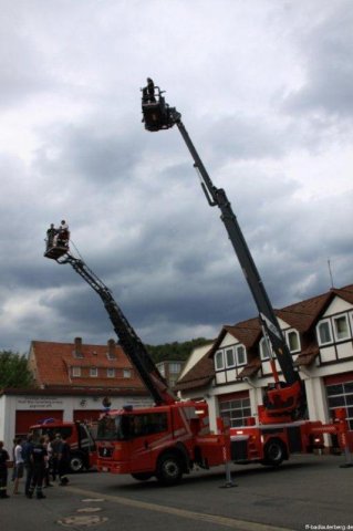 2011-06-16 -56- Vorfuehrung Hubrettungsfahrzeuge